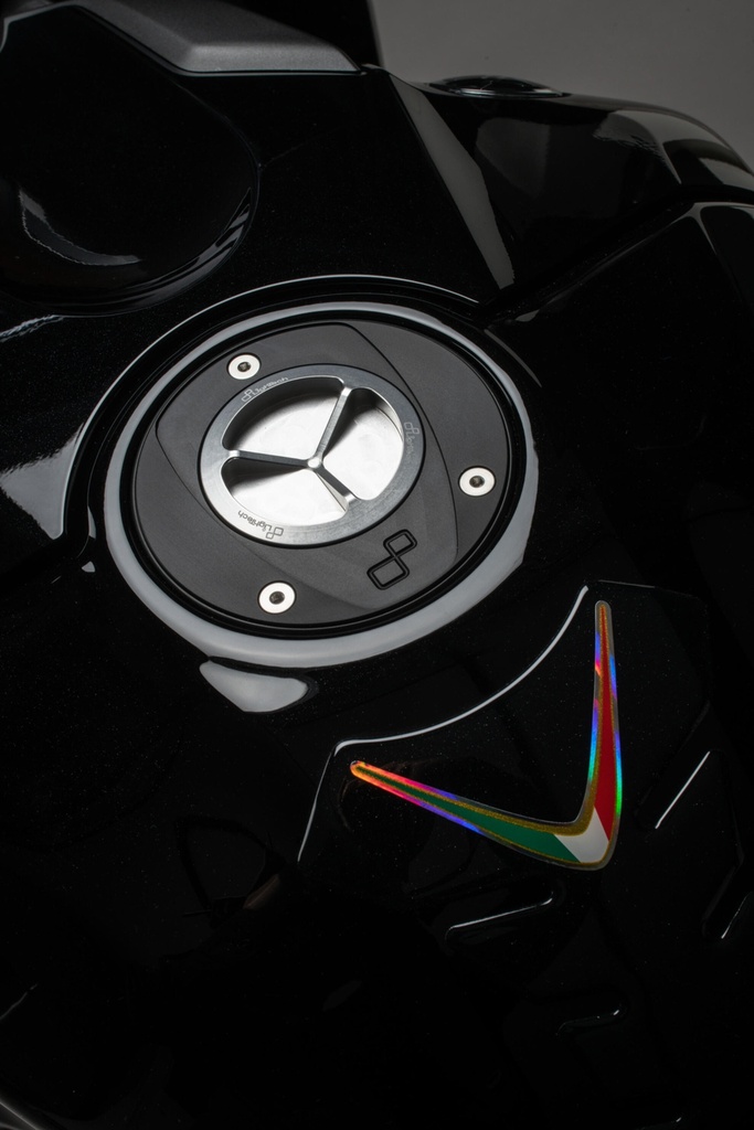TFN226SIL_MOUNTED_1.jpg
