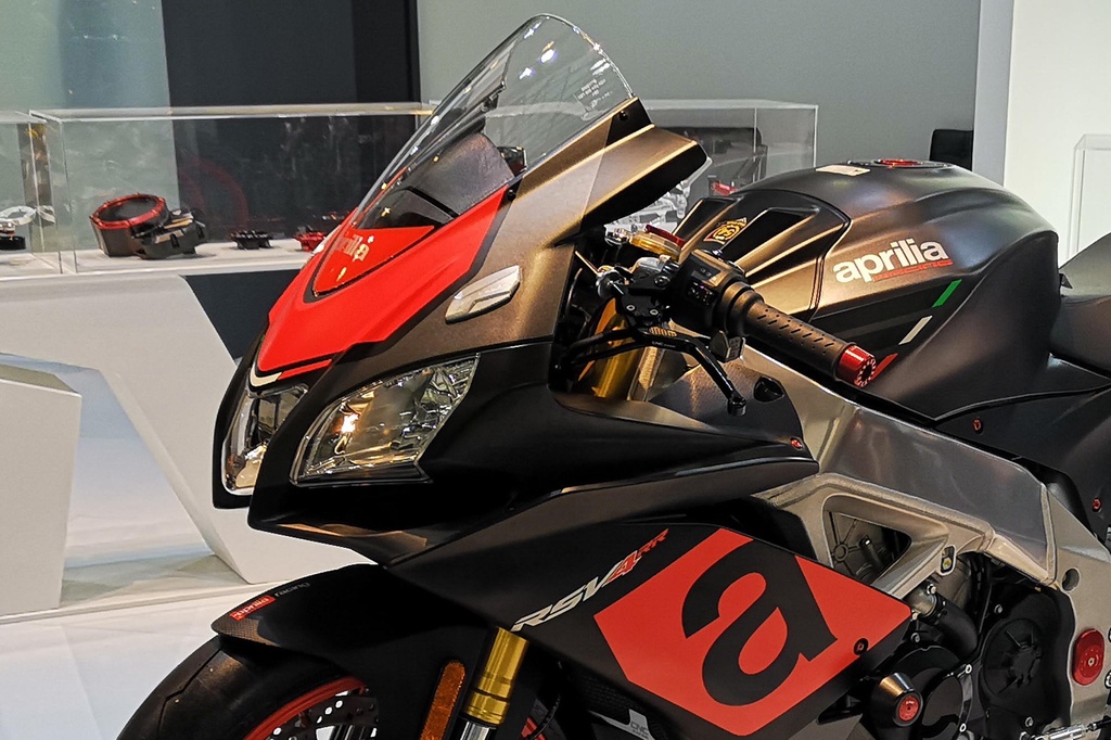 CS805S_mounted.jpg