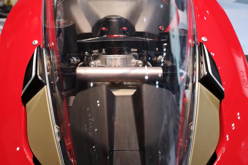 CS806B_mounted_01.jpg