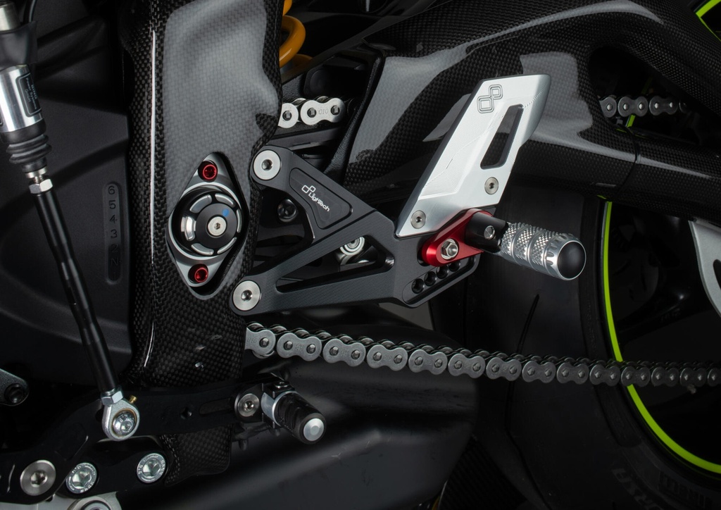 FTRTR005R_MOUNTED_3.jpg