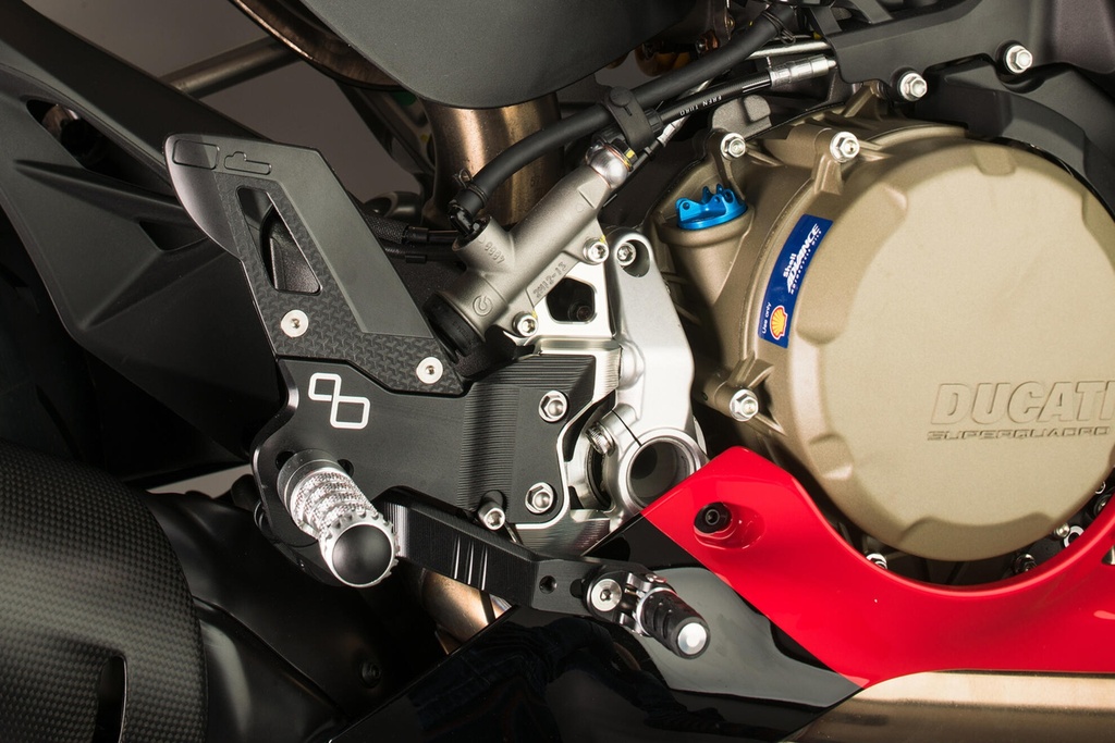 FTRDU014_MOUNTED_3.jpg