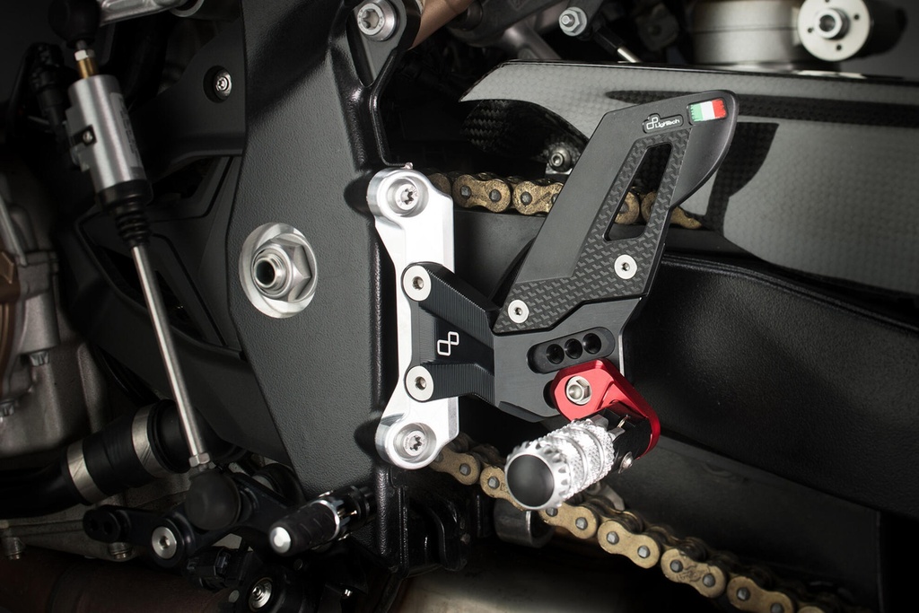 FTRBM008R_MOUNTED_1.jpg