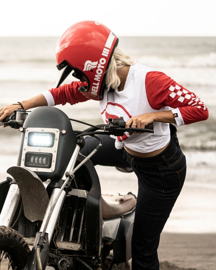 RC660013CircleLongsleeveLadyWhite_Red4.jpg
