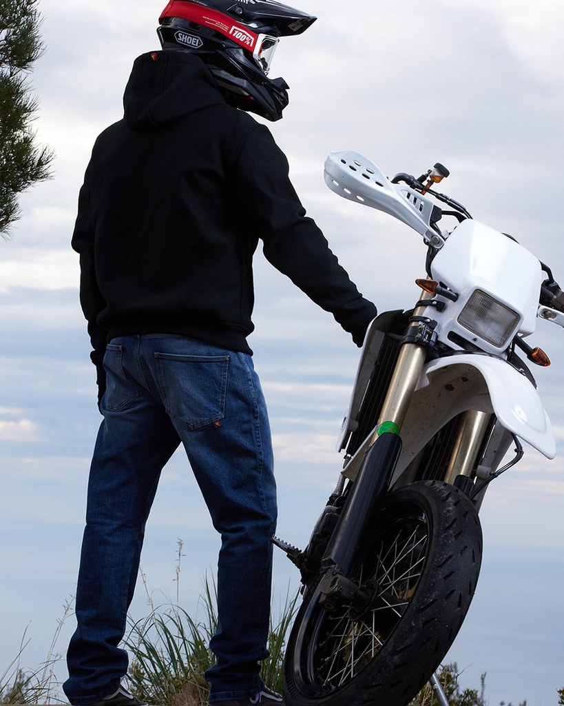 RC1002A3_Dave-Blue_7.jpg
