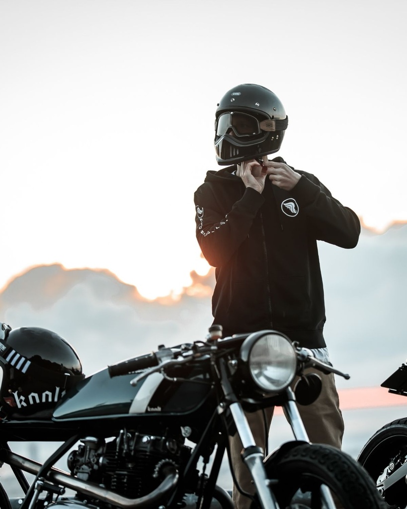 RC600901BlackZip9.jpg