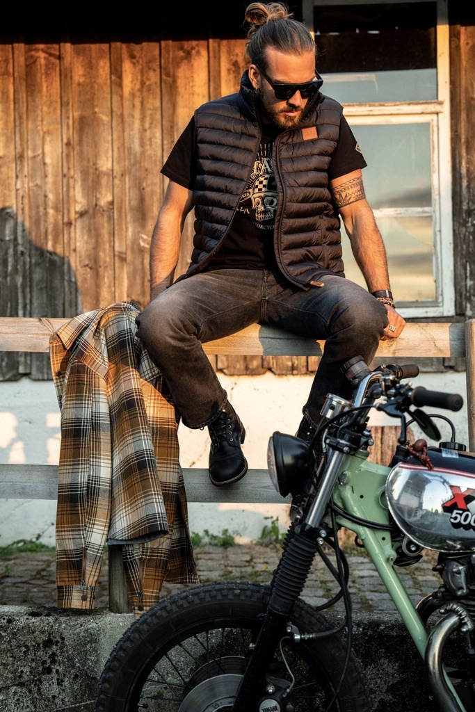 Insulation_Vest_1.jpg