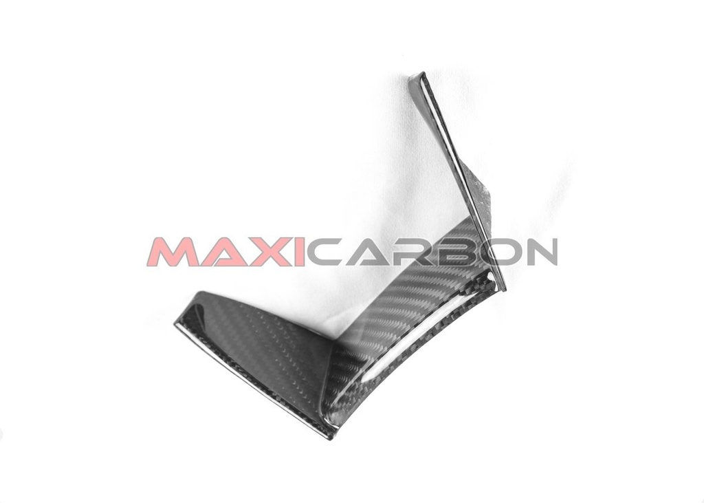 YAB346T-Maxicarbon-carbon-air-duct-cover-Yamaha-YZF-R1-2020-2021-2-1.jpg