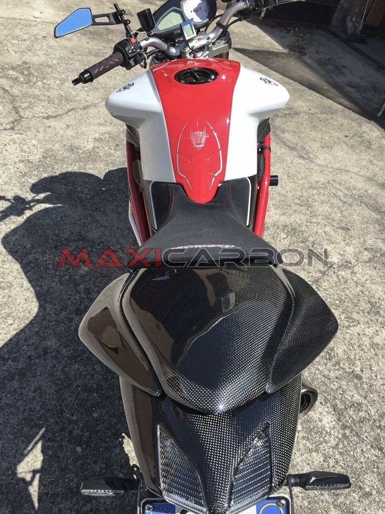 MV-Agusta-Brutale-2001-Maxicarbon-cliente2-6.jpg