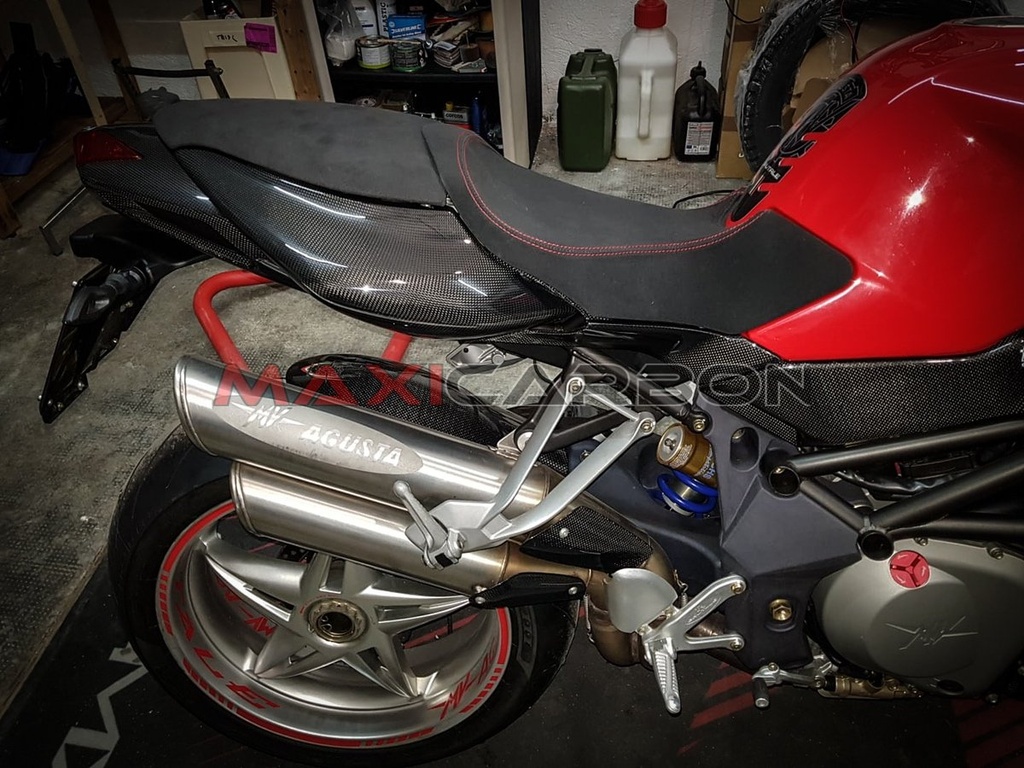 MV-Agusta-Brutale-910S-Maxicarbon-Paolo-5.jpg