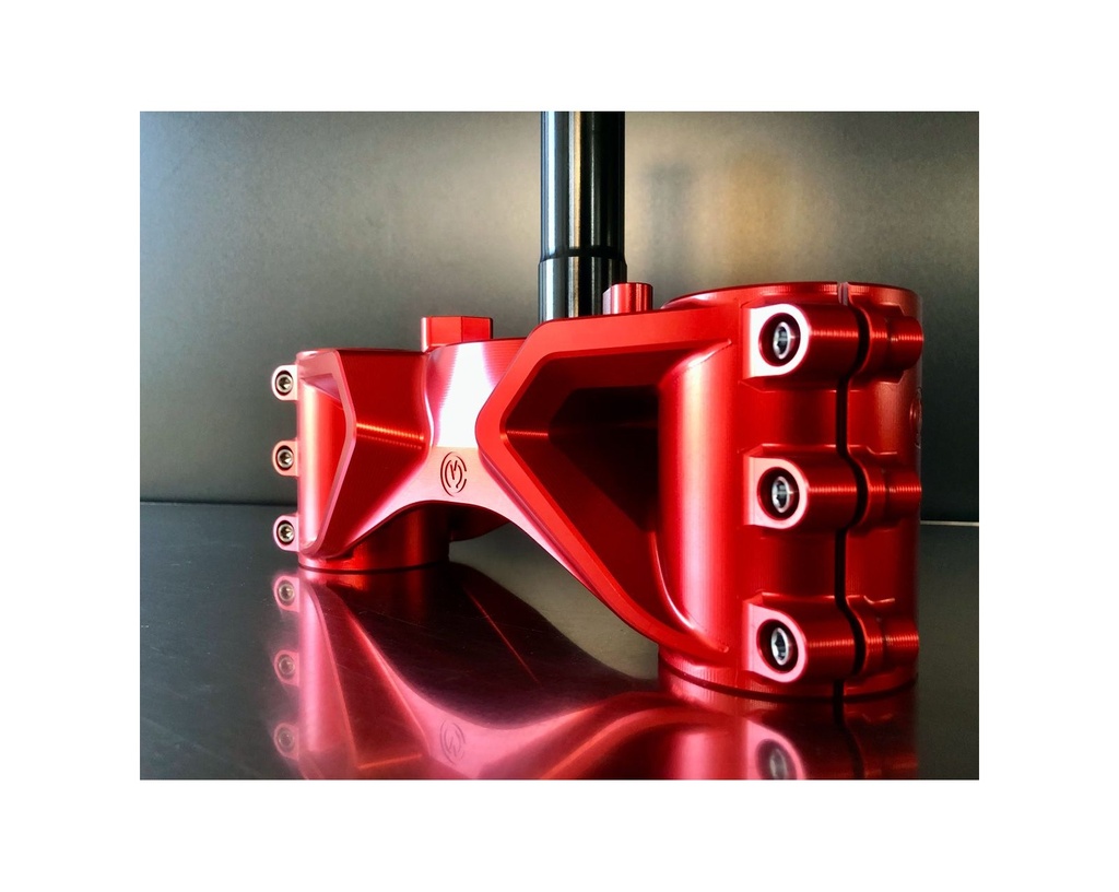 aluminium-steering-lower-triple-clamp-brutale-b5.jpg