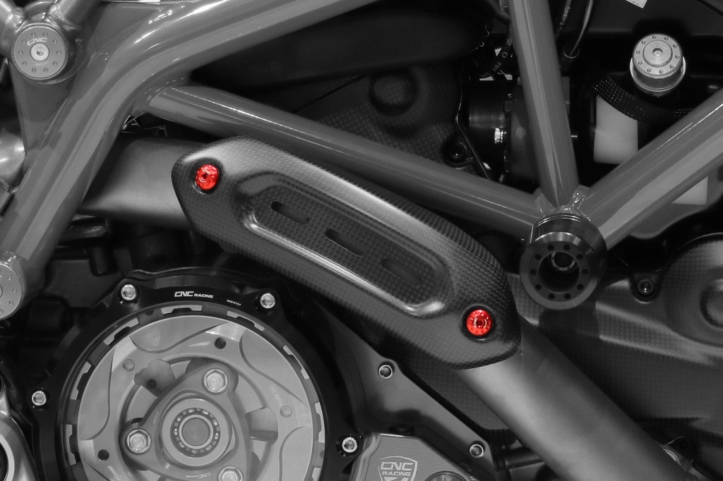 KV322R_Hypermotard950.jpg