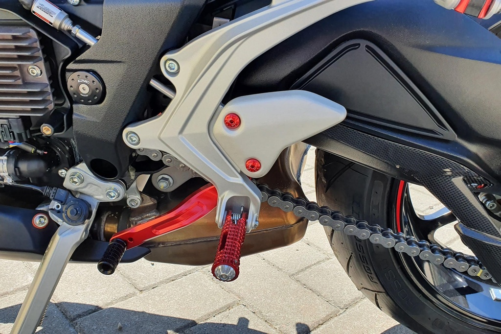 KV322R_Brutale800RR.jpg