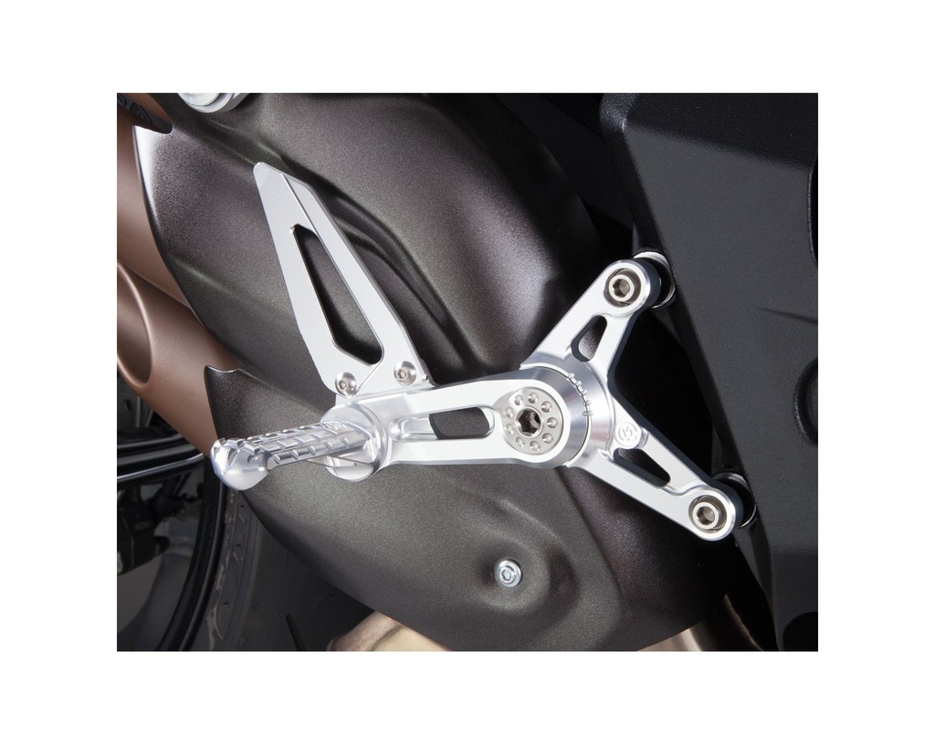 machined-from-solid-complete-riding-adjustable-footpegs-kit-brutale-800-my2016-euro4.jpg