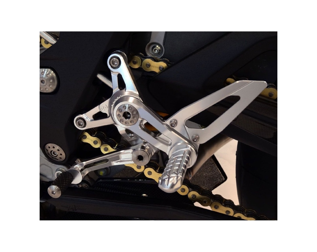 machined-from-solid-complete-riding-adjustable-footpegs-kit-mv-agusta-f3b3dragster.jpg