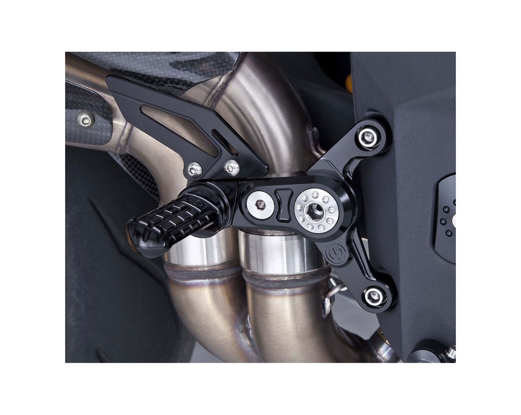 machined-from-solid-riding-adjustable-footpegs-kit-new-design-mv-agusta-f4-brutale.jpg