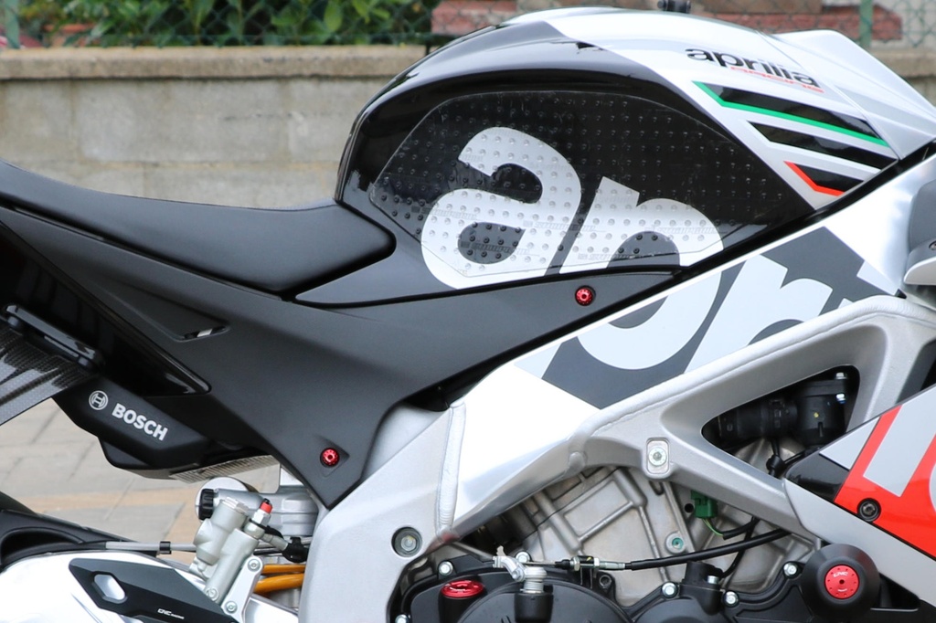 KV330_fianchetti_Aprilia.jpg