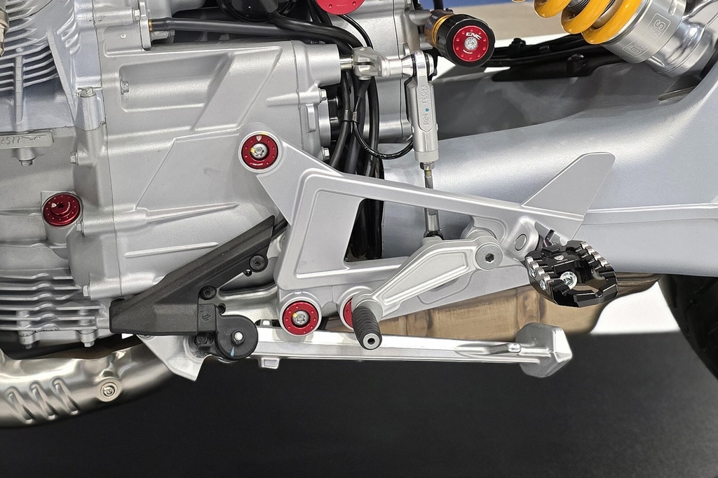 Rearsets screw collars Moto Guzzi