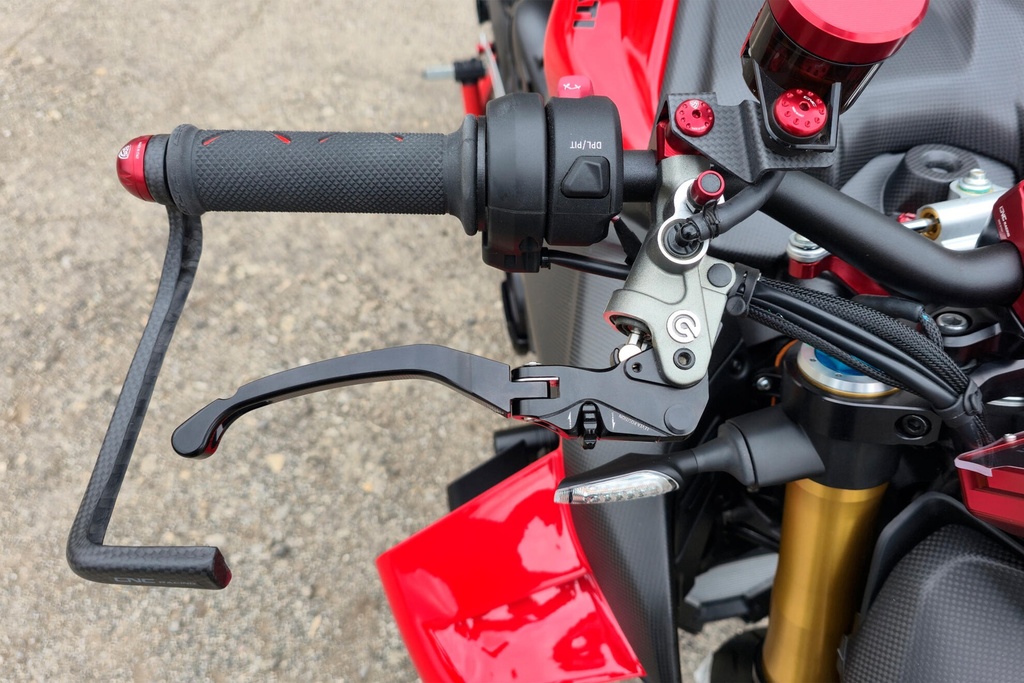 LBV04BB_mounted_03.jpg