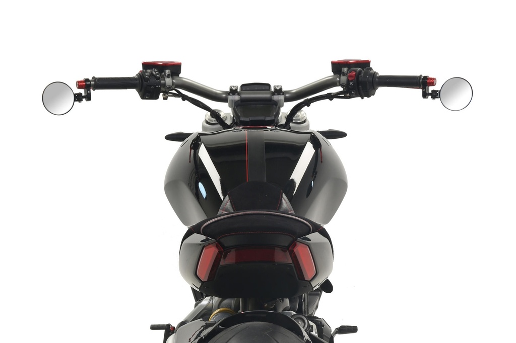 MR701B_MR702B_XDiavel_212.jpg