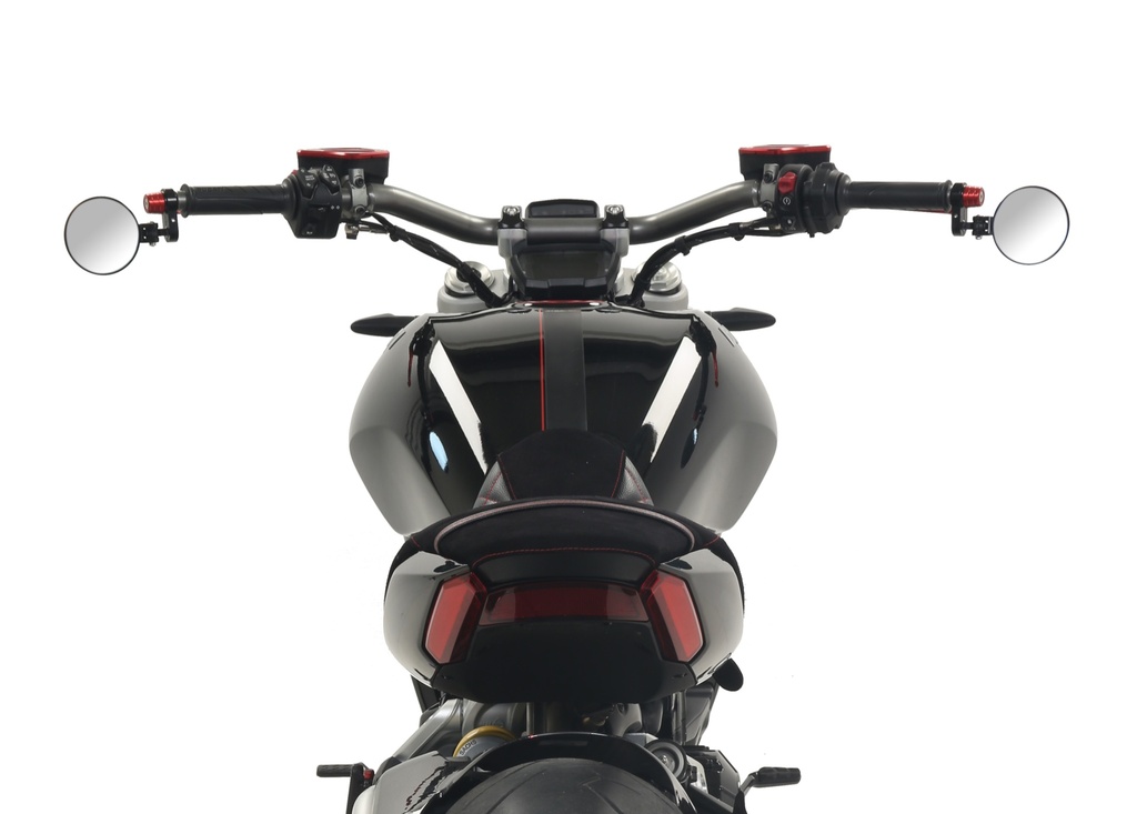 MR701B_MR702B_XDiavel.jpg