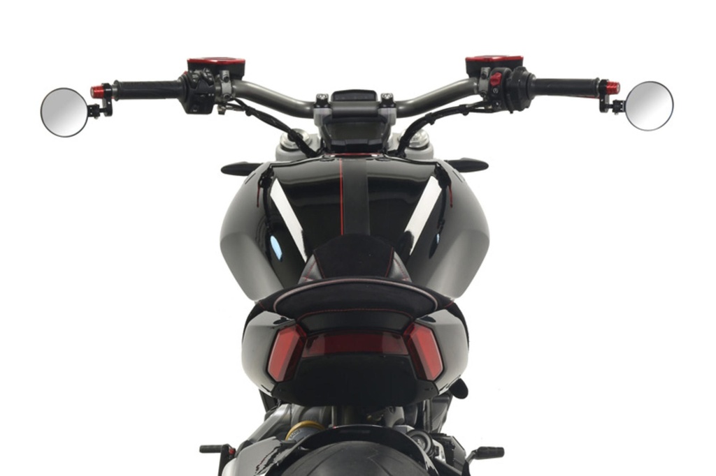 MR703B_MR704B_XDiavel.jpg