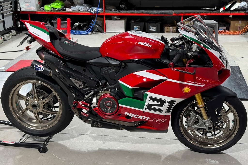 Troy_Bayliss_RH.jpg