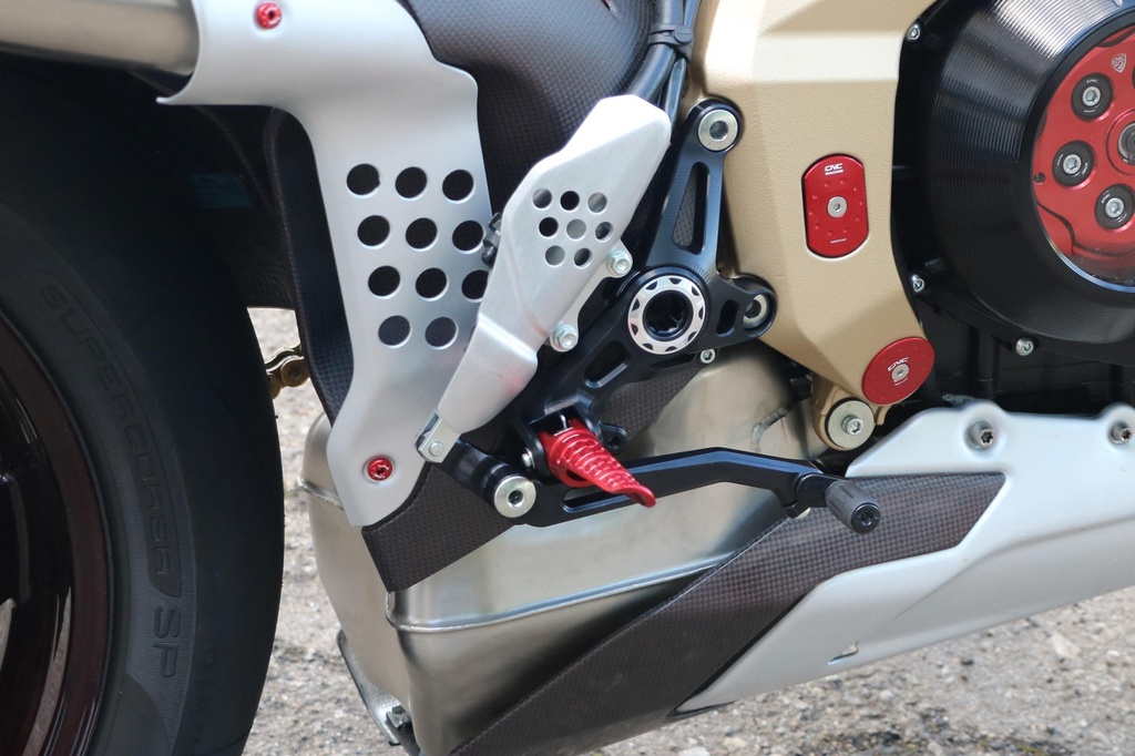 PC125R_mounted_01.jpg