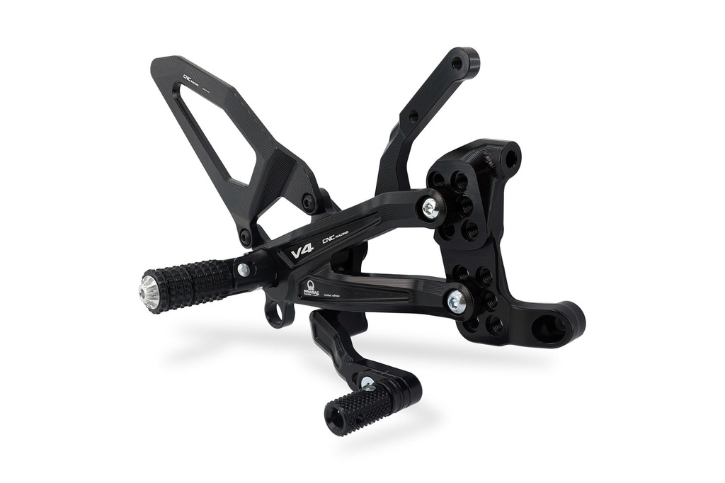 [CNC-PE409B] Adjustable rearsets Ducati Streetfighter V4 (Black)