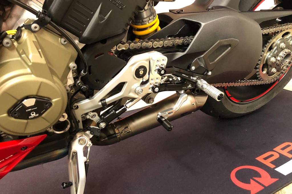 PE410BPR_sx_mounted.jpg