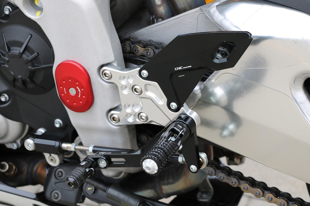 PE500BS_sx_mounted_01.jpg