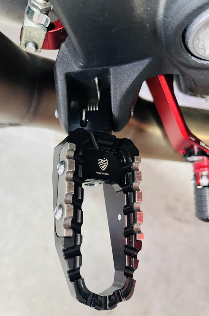 PEA06B_Mounted_02.jpg