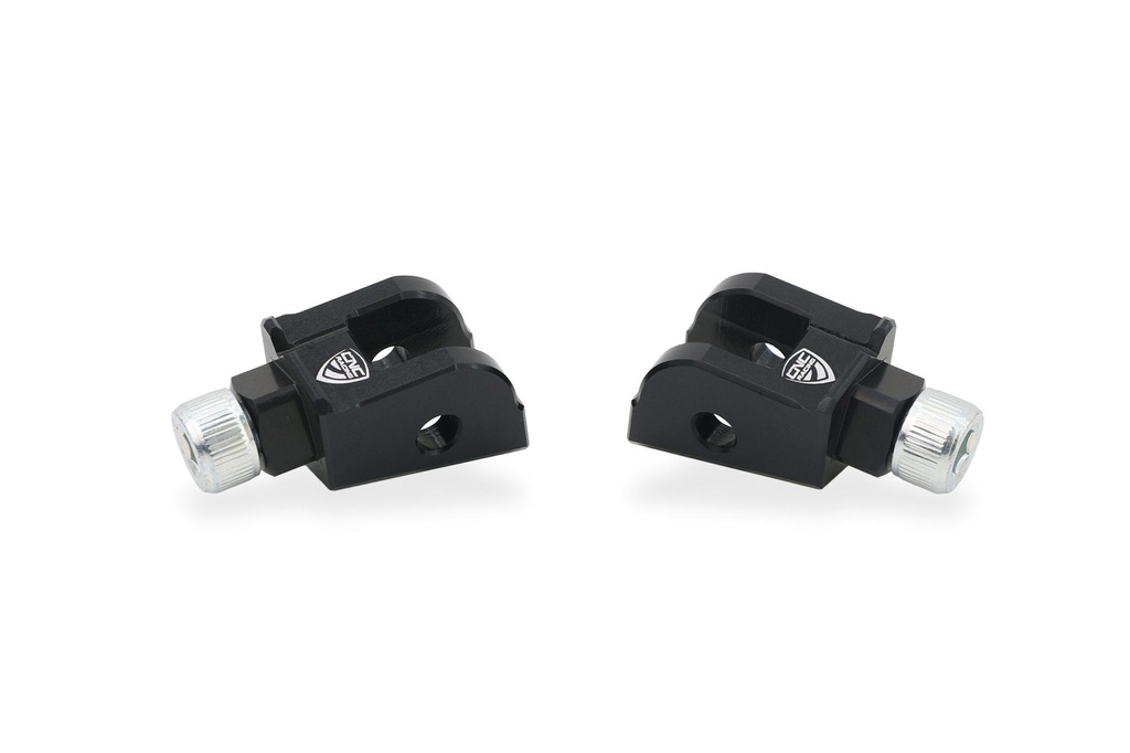 [CNC-PEA09B] Footpegs kit TOURING driver - adapters