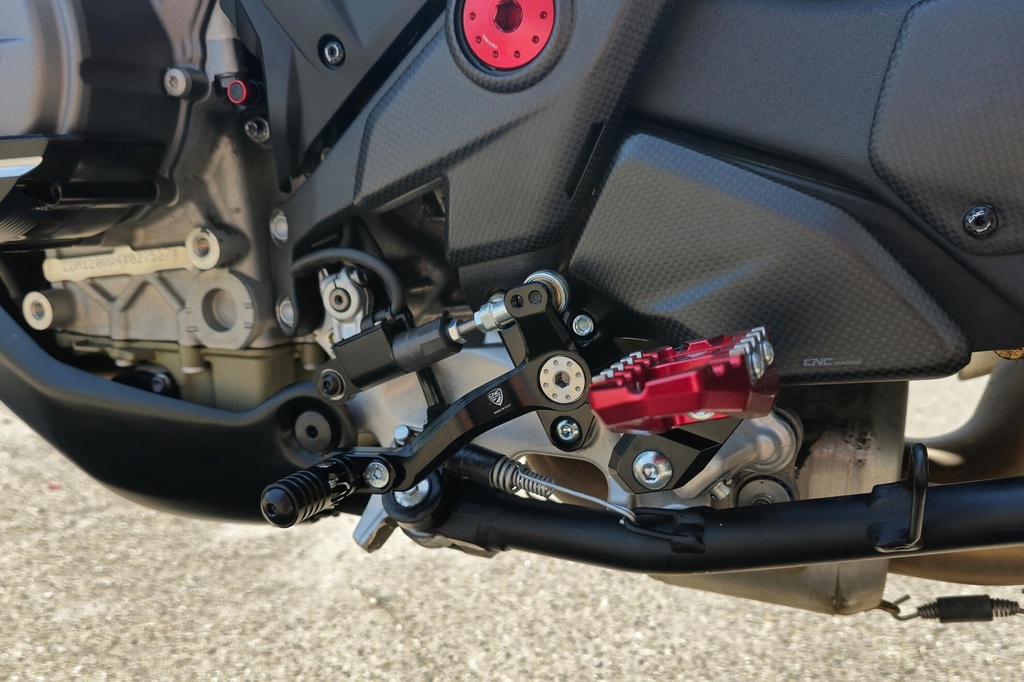 PEC06B_mounted_V4PikesPeak_02.jpg