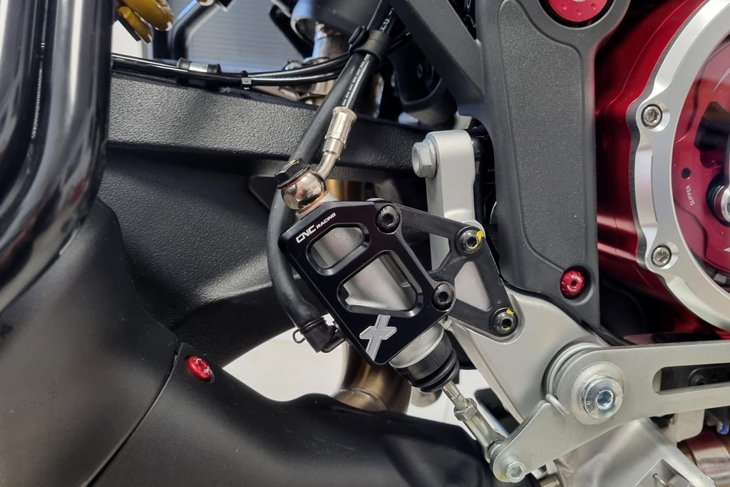 PR324B_mounted_02.jpg