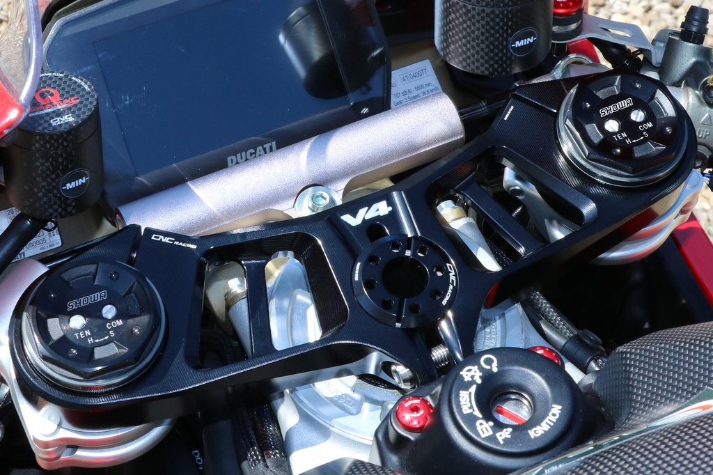PST15B_mounted_02.jpg