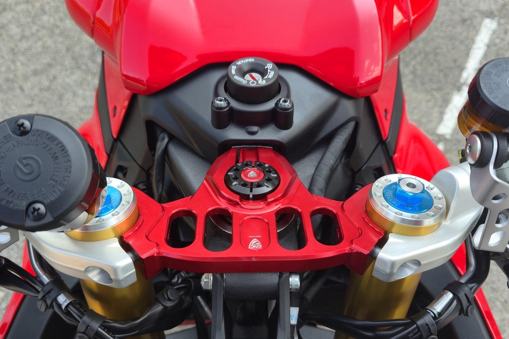 PST24R_GH459BR_mounted_01.jpg