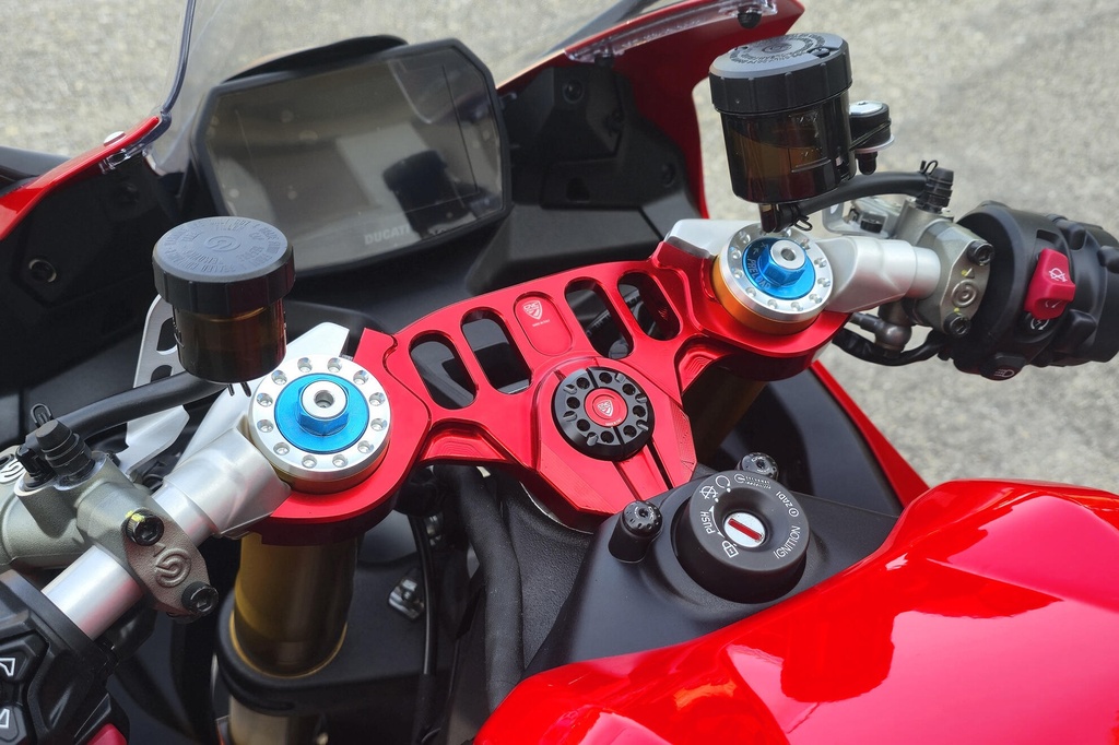 PST24R_GH459BR_mounted_02.jpg
