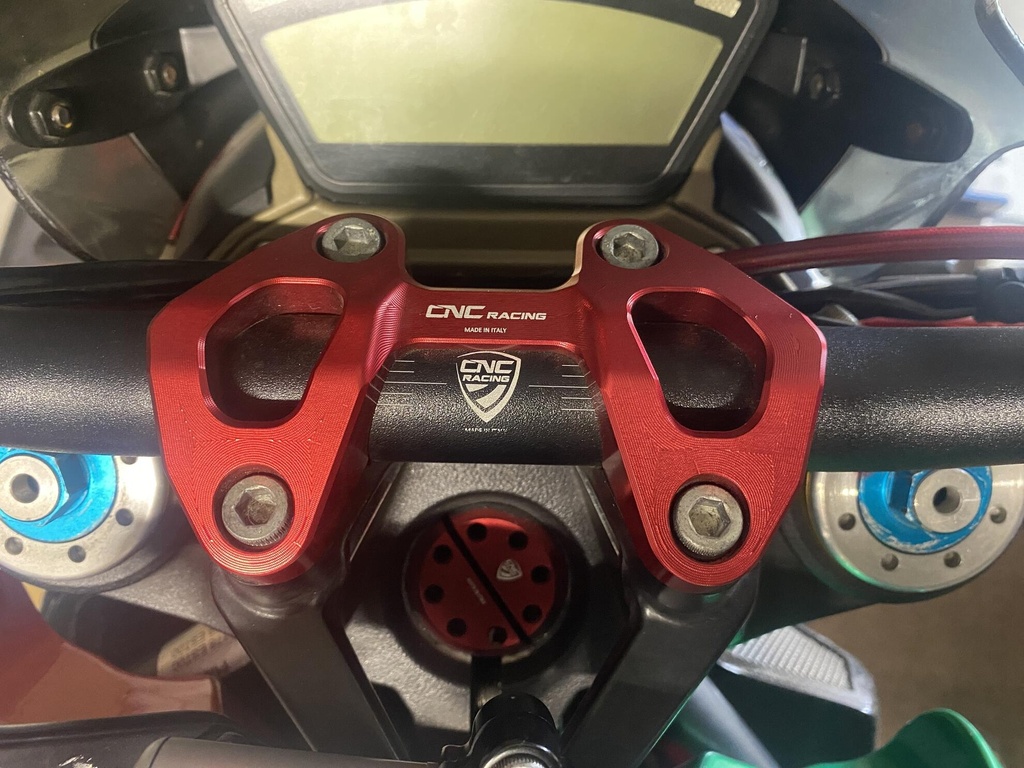 RM215R_Mounted_01.JPG
