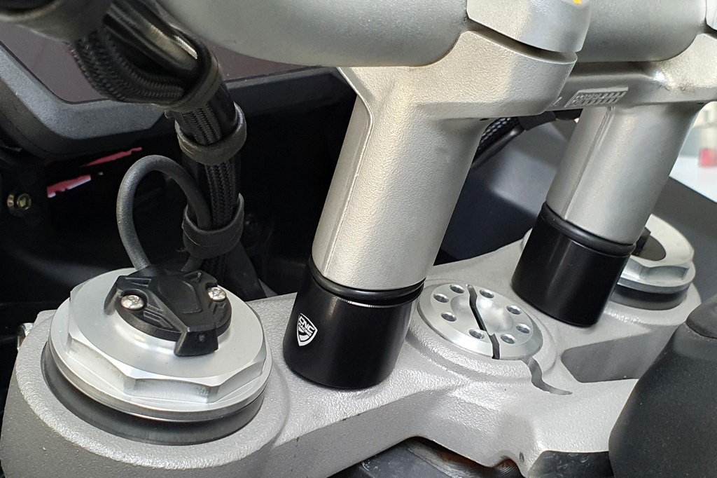 RM258B_mounted_02.jpg