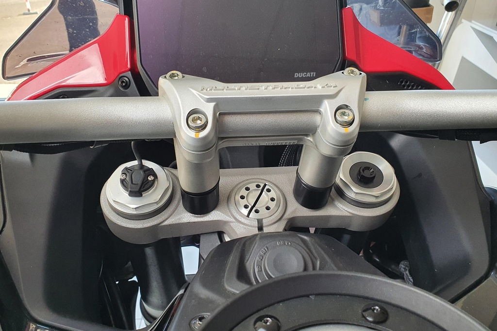 RM258B_mounted_03.jpg