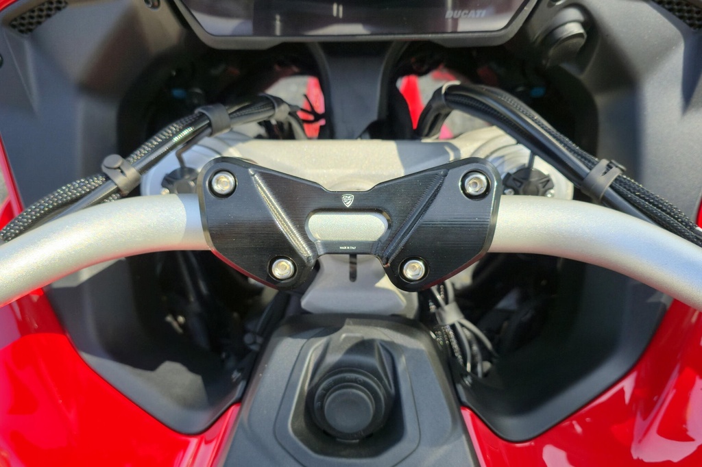 RM266B_mounted_01.jpg