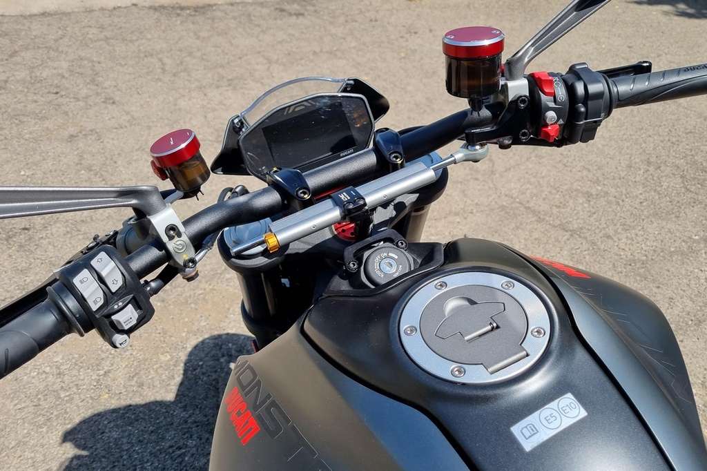 SD110B_mounted_01.jpg