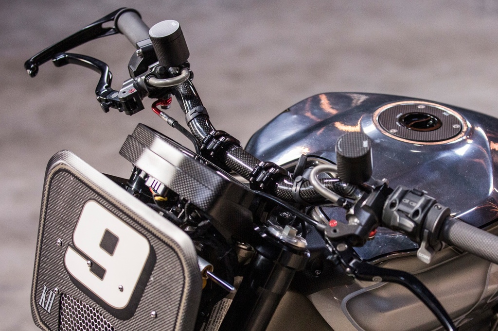 [CNC-SE800Y] Fluid reservoir rear brake and clutch 12 ml - carbon (Matte)
