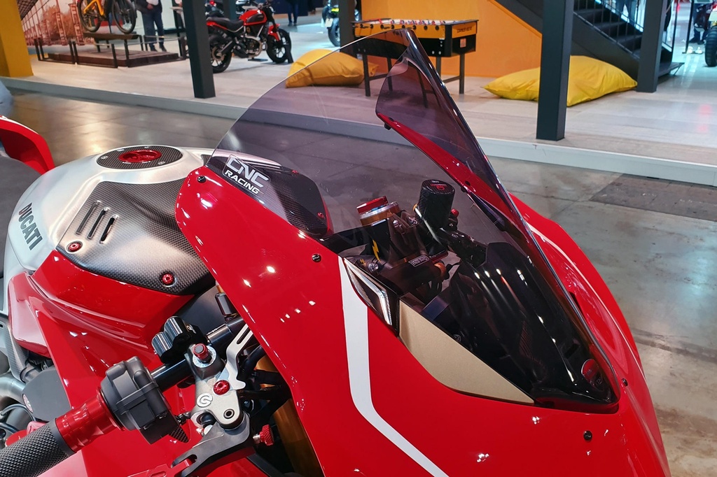 WS306LS_Ducati_Panigale_V4R.jpg