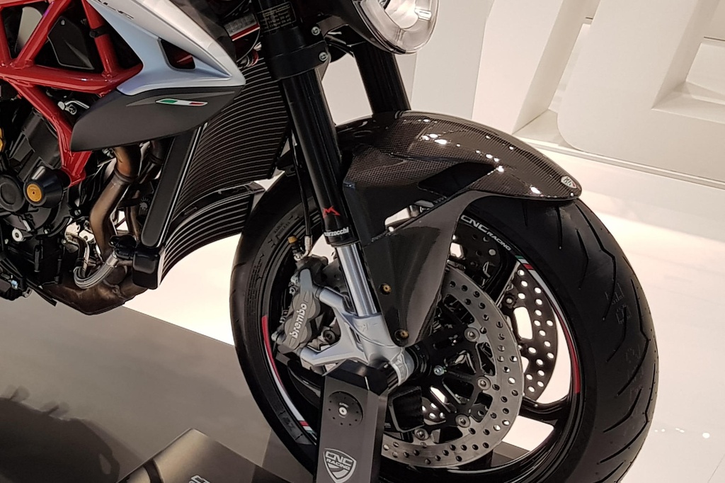 ZA837K_Brutale800_MY2017.jpg