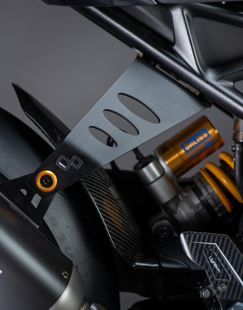 FTRTR008_MOUNTED_1.jpg